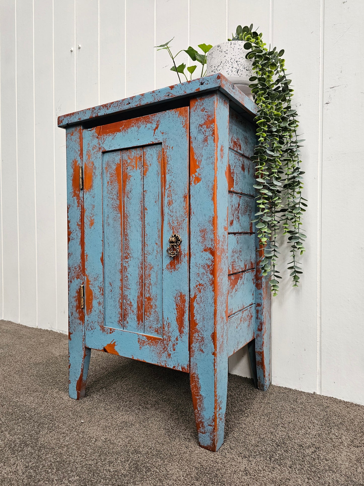 Chippy Cabinet