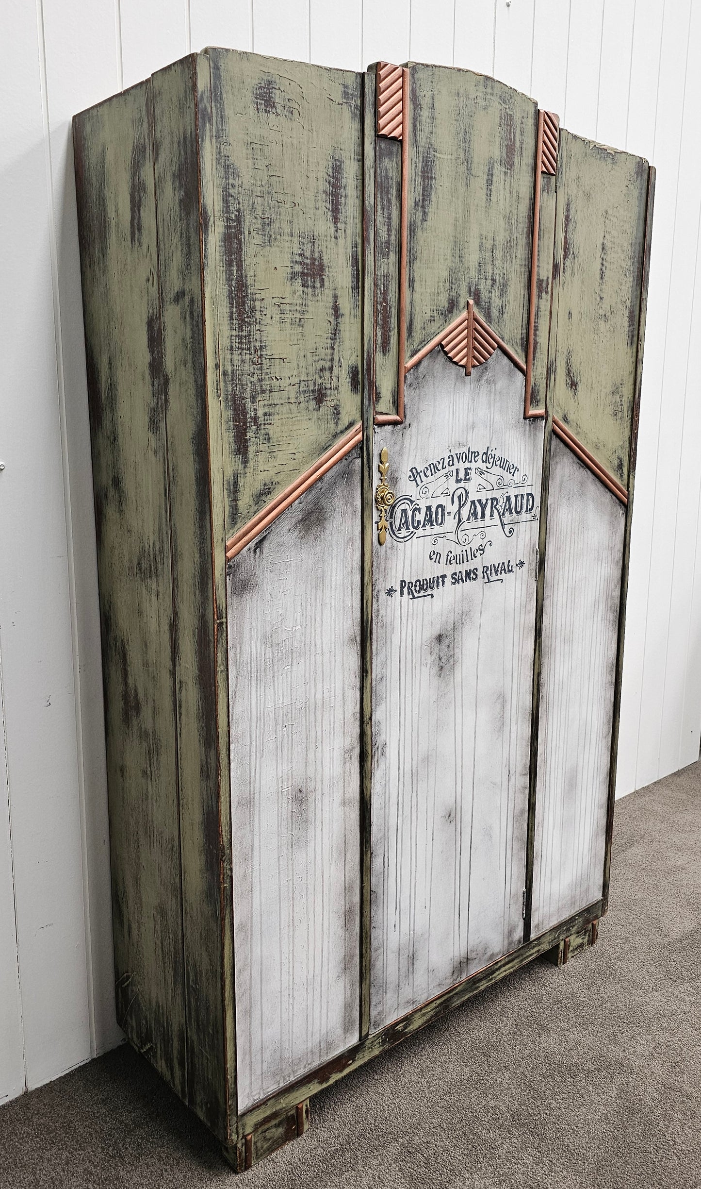 Armoire Française